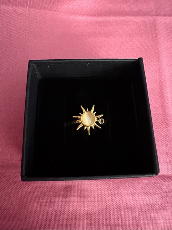 Jewelry - 18k Gold Plated Spinning Sun Ring Size 6